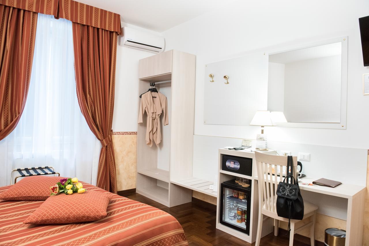Classic Dreibettzimmer
